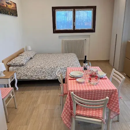 Casa vacanze Antico Stemma Di Corte Meneghella Monzambano